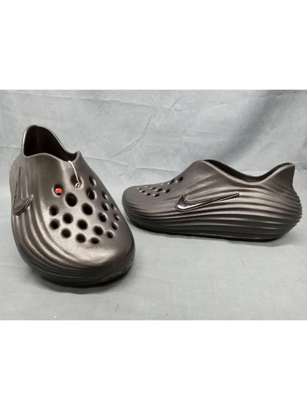 Nike ReactX Rejuven8 Slip-On Triple Black Boys Size 6 NEW WITH TAGS!